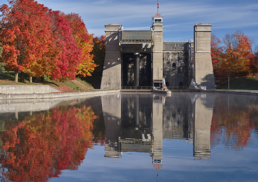 Postcard: Peterborough Lift Lock in autumn, Ontario, Canada